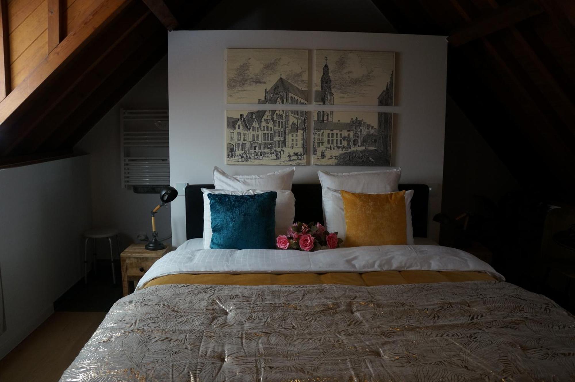 Charming Suites Jan Zonder Vrees 安特卫普 外观 照片